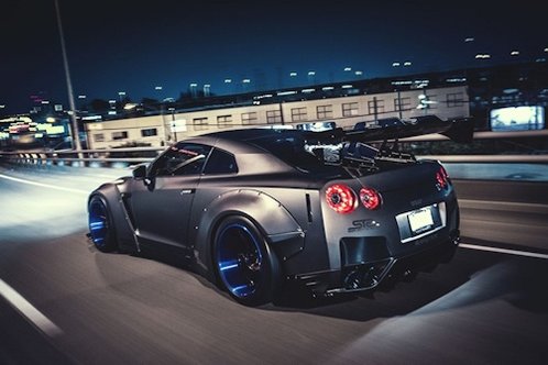 gt-r-liberty-walk-21-m.jpg