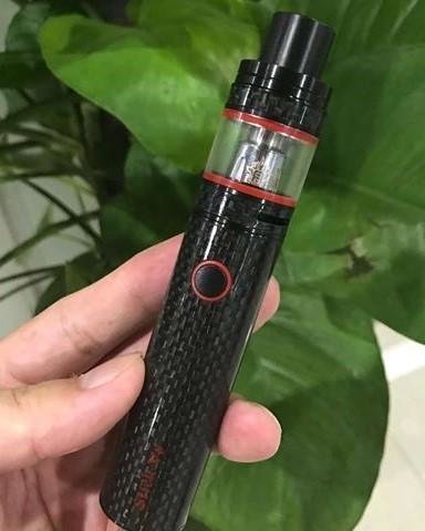 Smok_v8_Stick_Carbon_Fibre_1024x1024.jpg