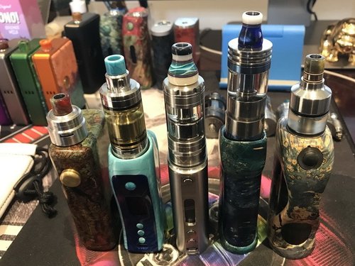 VapeFamilyAug.JPG