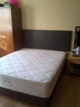 bed.jpg bed.jpg