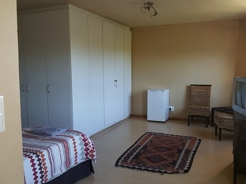 20180605_Kitchenette Closed.jpg