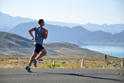 runner.jpg runner.jpg