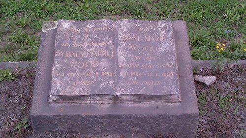 Wood-Gravestone.jpg