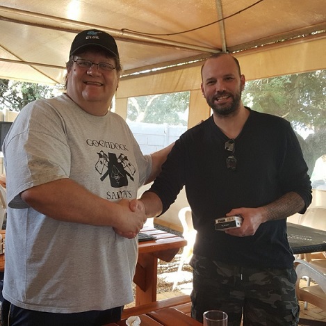 KZORHands & Moerse Rooikat_Handshake.jpg