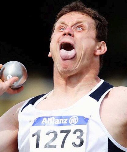 hilarious-shot-put-face.jpg