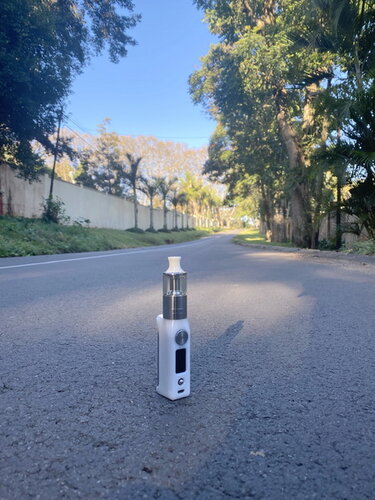 Walk Vape 210605 03.jpg