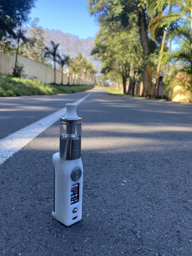 Walk Vape 210621 02.jpg