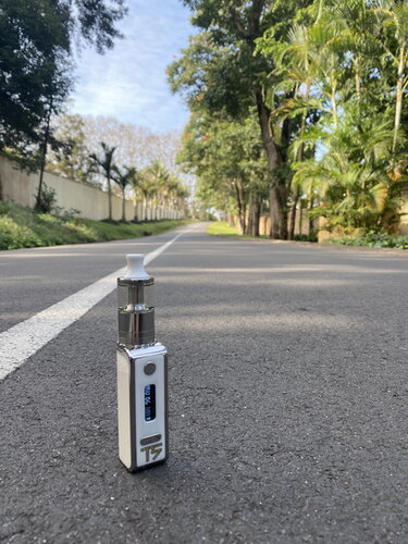 Walk Vape 210629 01.jpg