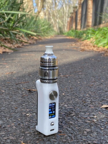 Walk Vape 210705 01.jpg