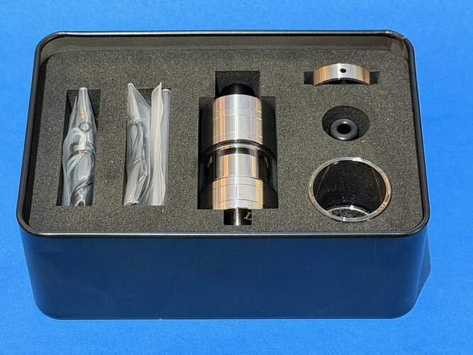 Order V2 x 2 - 05.jpg