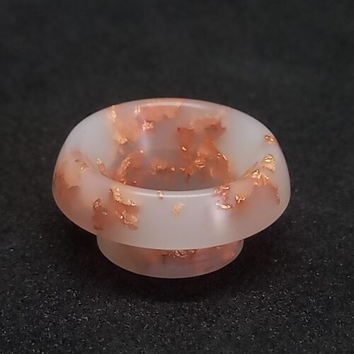 pyramid-drip-tip-acrylic-smoky-white-copper-flakes-1200x1200.jpg pyramid-drip-tip-acrylic-smoky-white-copper-flakes-1200x1200.jpg