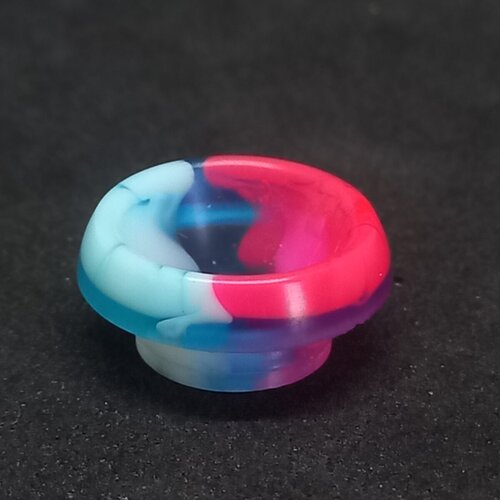 pyramid-acrylic-drip-tip-rainbow-1200x1200.jpg pyramid-acrylic-drip-tip-rainbow-1200x1200.jpg