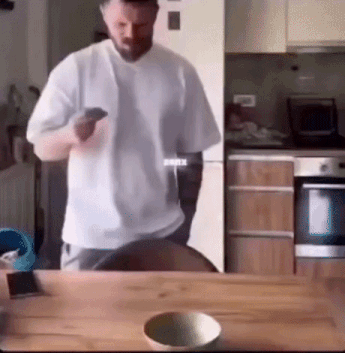 MrGSmokeFree snap snap.gif