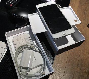 iphone.jpg iphone.jpg
