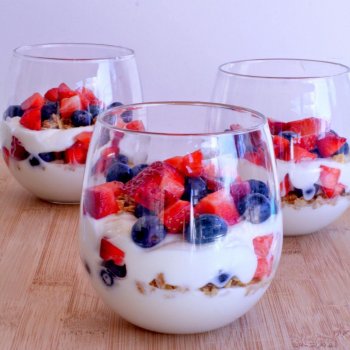 mixed berry yoghurtjpg.jpg