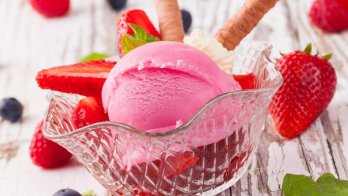 strawberry_ice_cream_high_resolution.jpg
