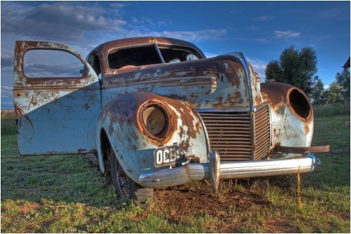 -1-Car Outside Fouriesburg-SS-Casper Jordaan-Gold.jpg