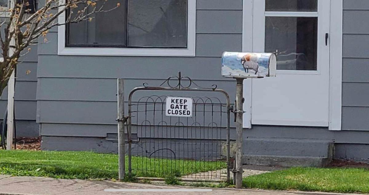 Keep-Gate-Closed.jpg
