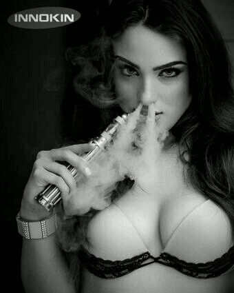 acf8116d0399c02a78bfcafd436e6b7f--sexy-smoking-women-smoking.jpg